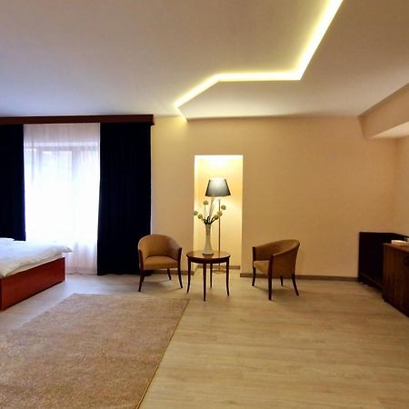 Ararat Hotel エレバン エクステリア 写真