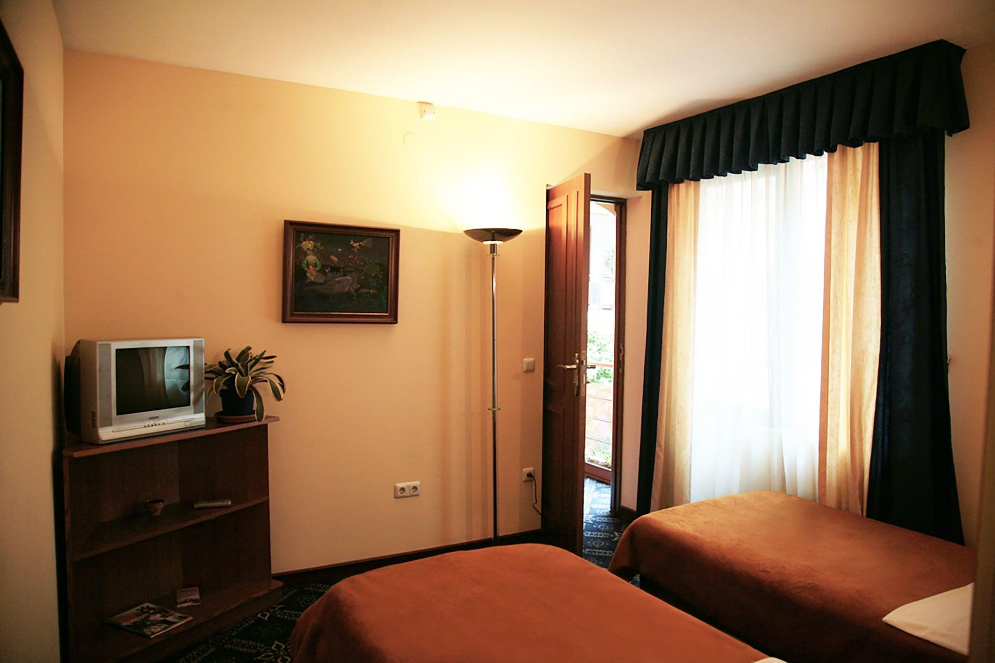 Ararat Hotel エレバン エクステリア 写真