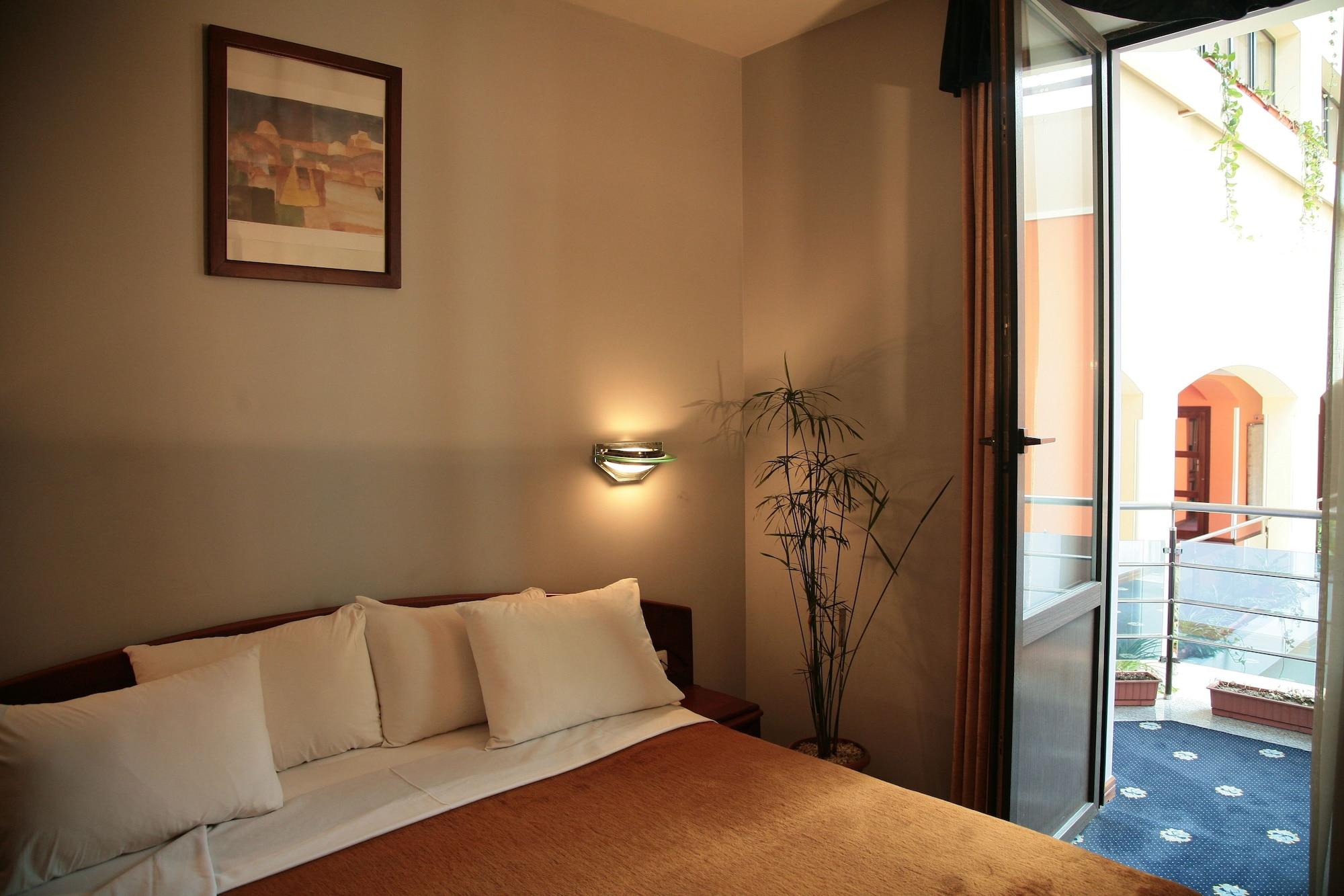 Ararat Hotel エレバン エクステリア 写真