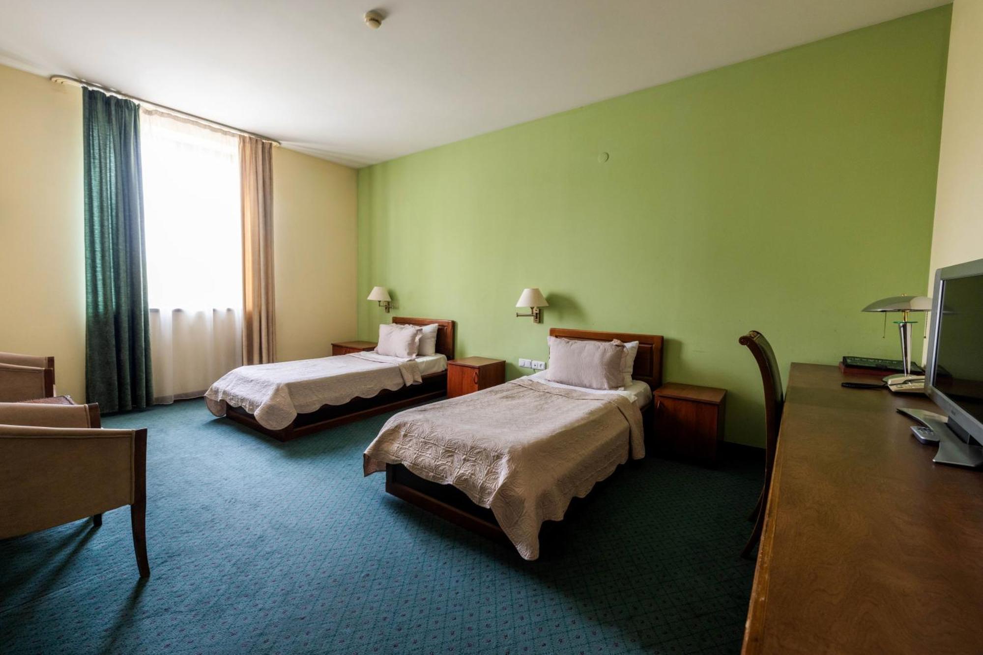 Ararat Hotel エレバン エクステリア 写真