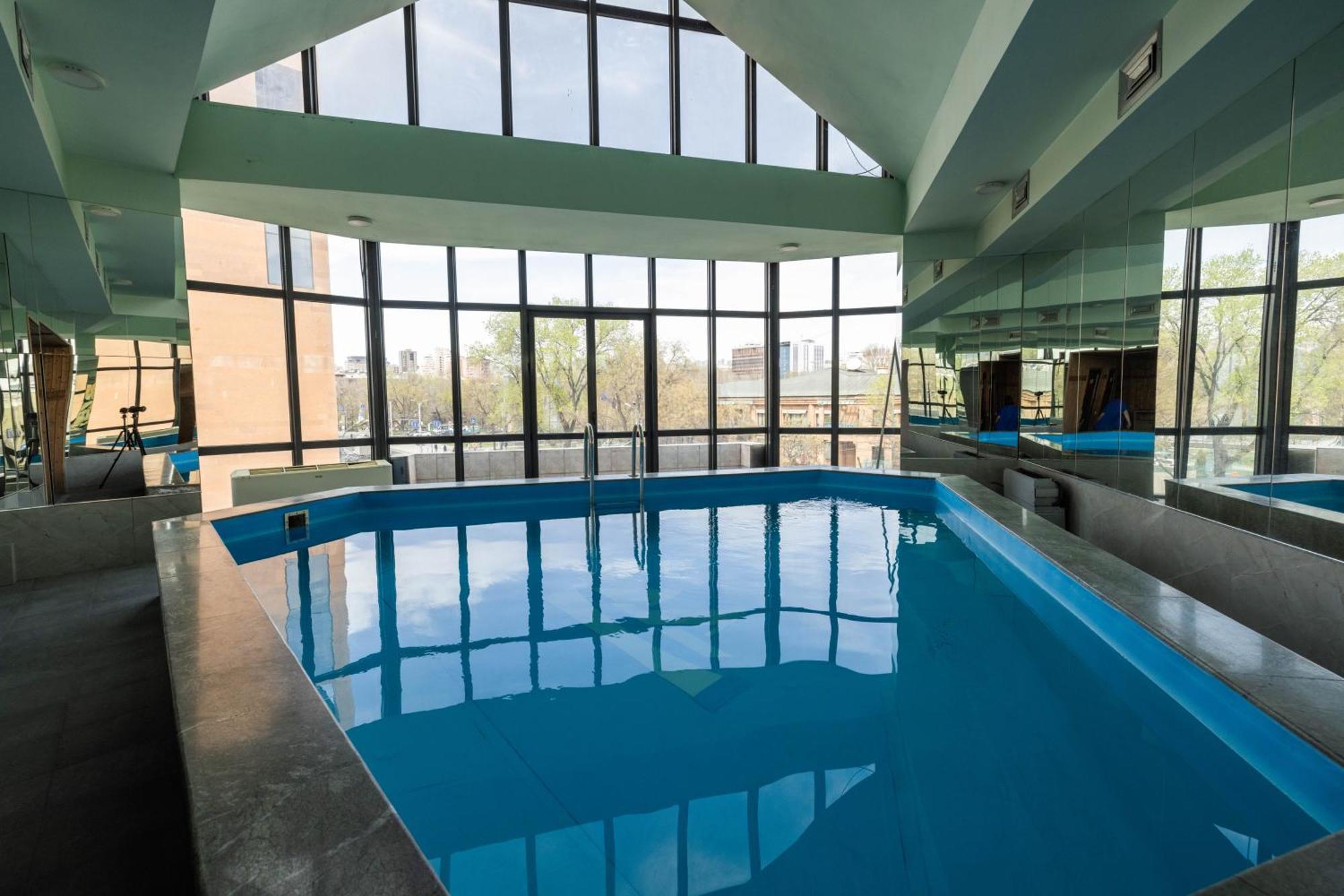 Ararat Hotel エレバン エクステリア 写真