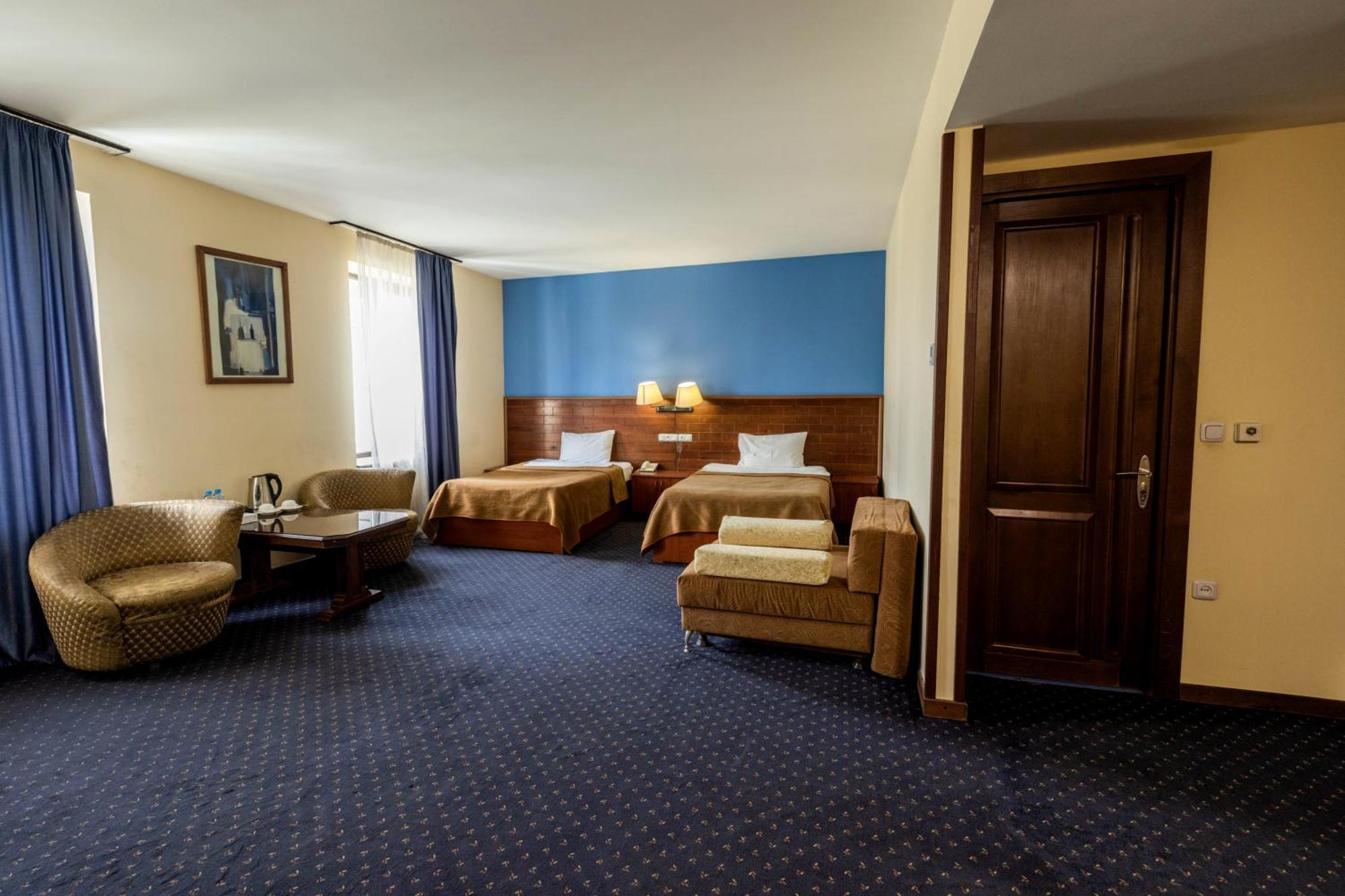 Ararat Hotel エレバン エクステリア 写真
