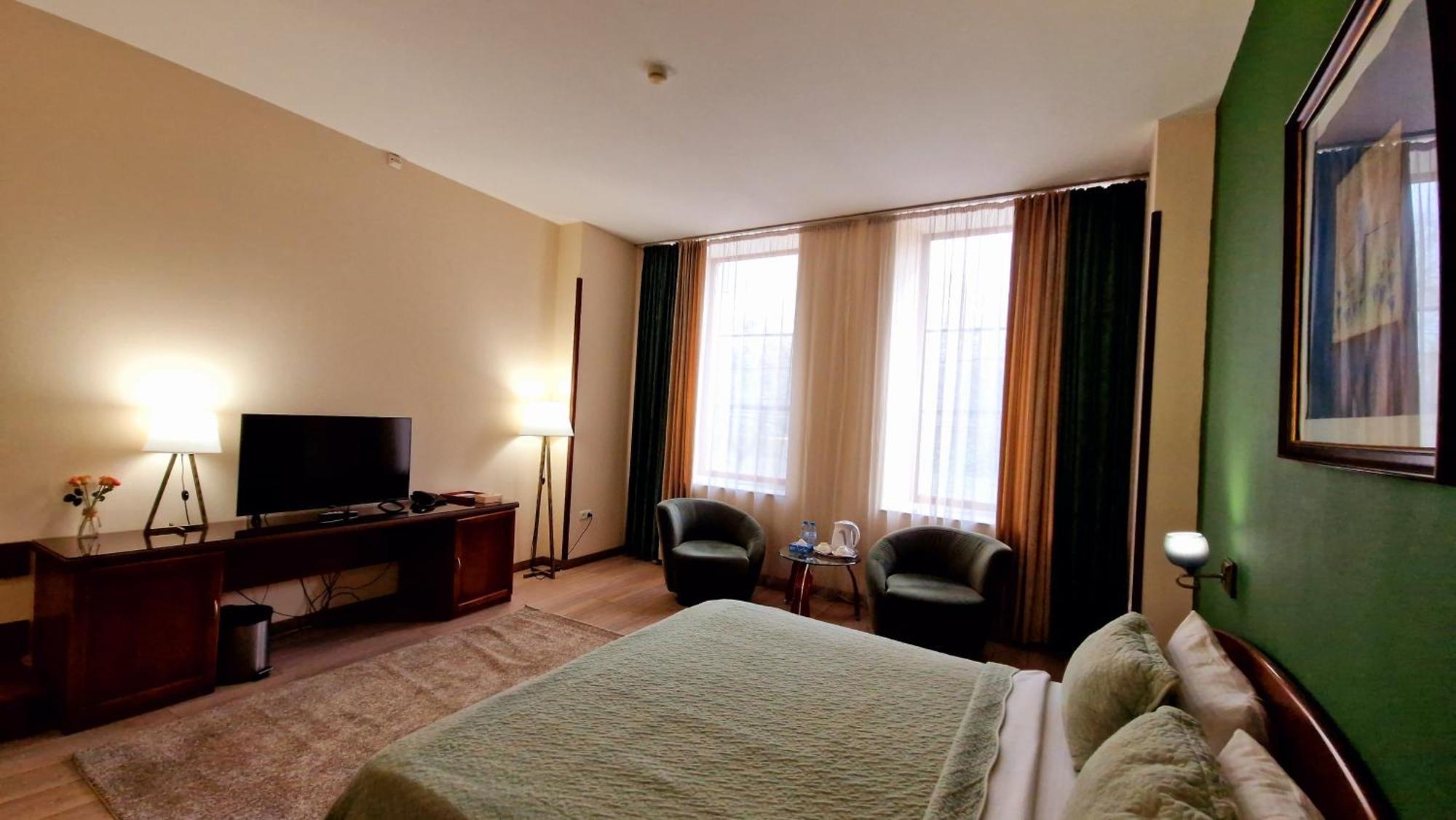 Ararat Hotel エレバン エクステリア 写真
