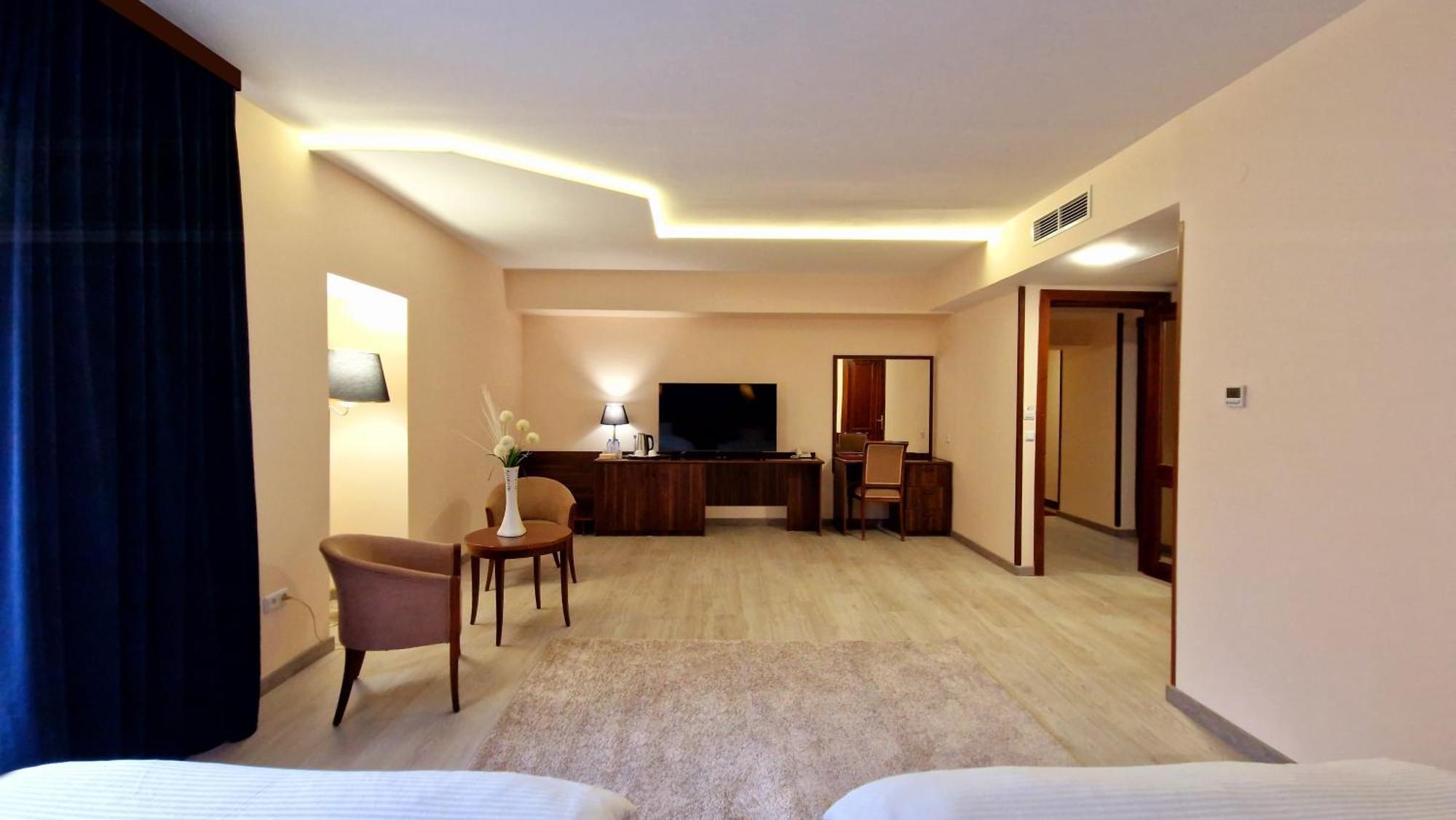 Ararat Hotel エレバン エクステリア 写真