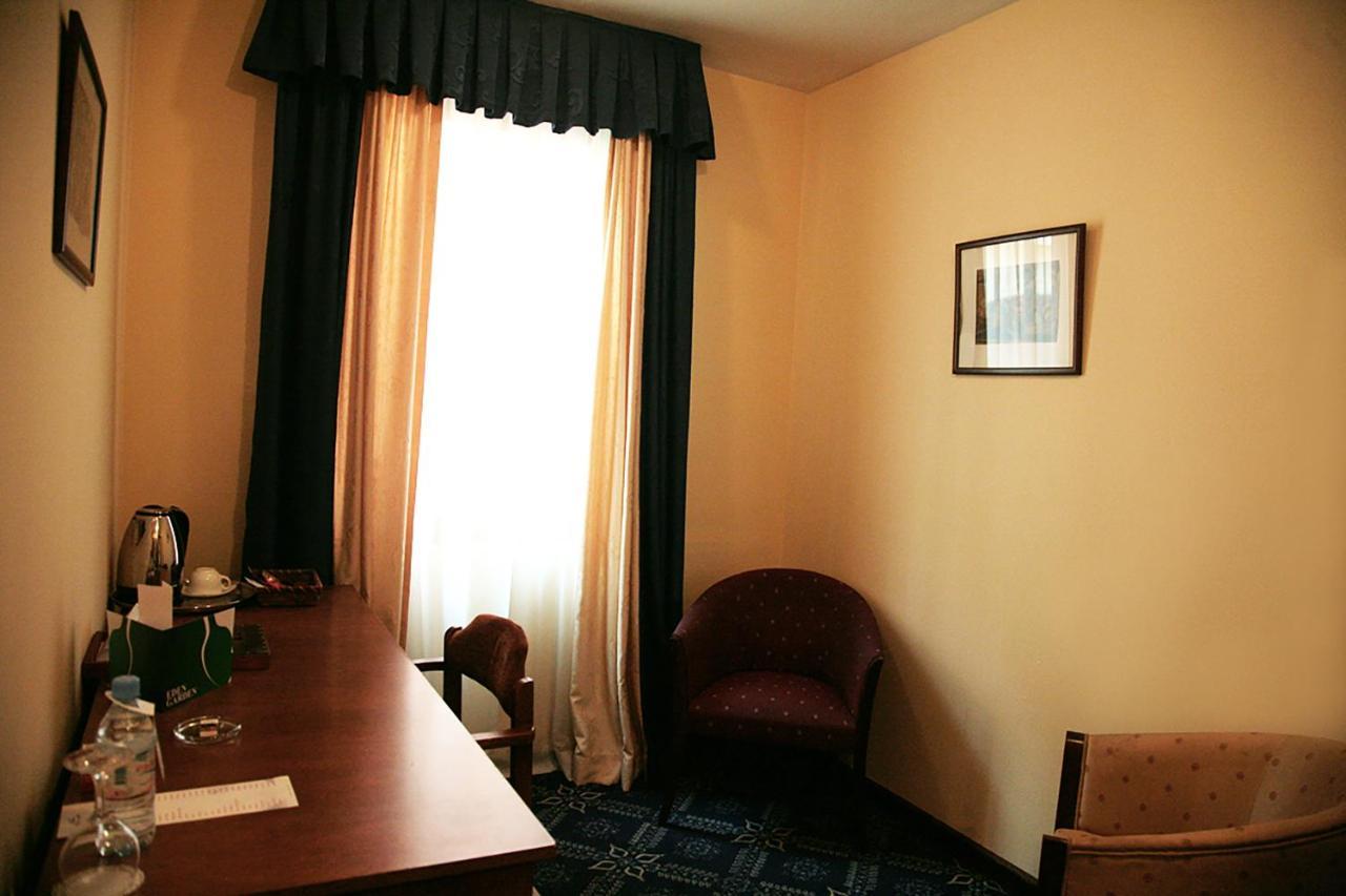 Ararat Hotel エレバン エクステリア 写真