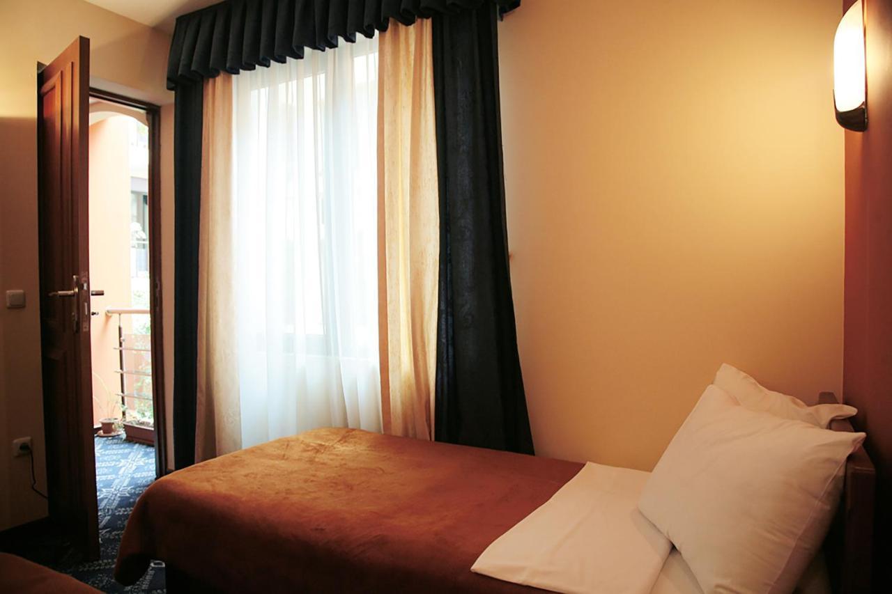 Ararat Hotel エレバン エクステリア 写真